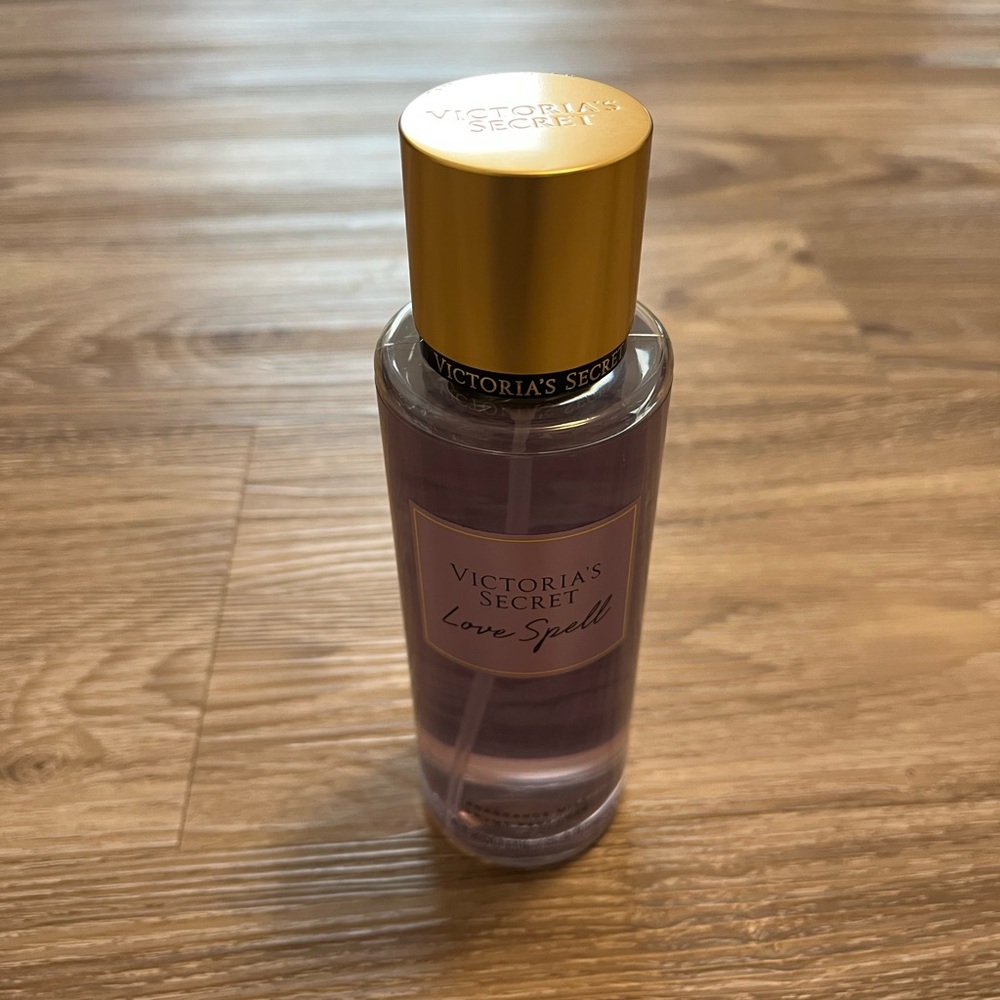 Victoria's Secret Love Spell Fragrance Mist